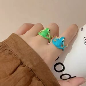 Cute Enamel Frog Ring Set – Green & Blue